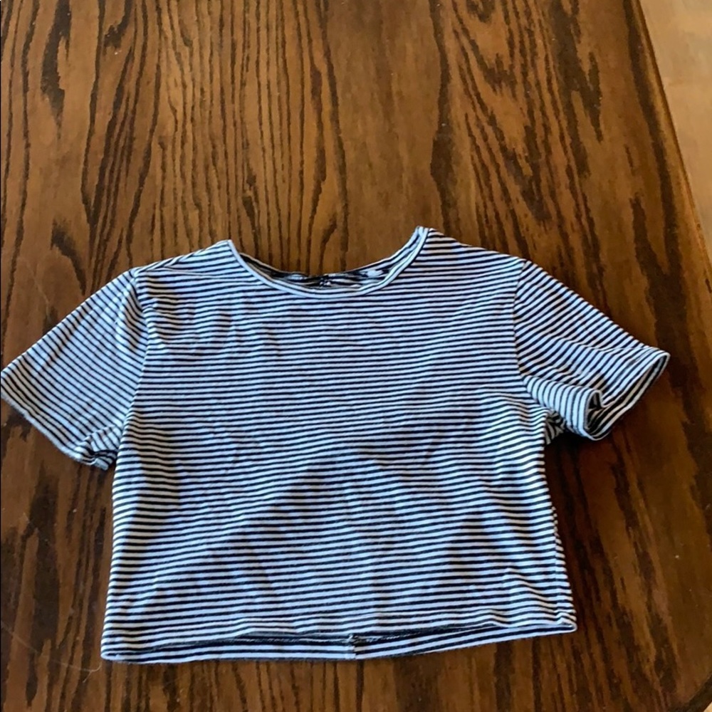 greta condition! crop top!